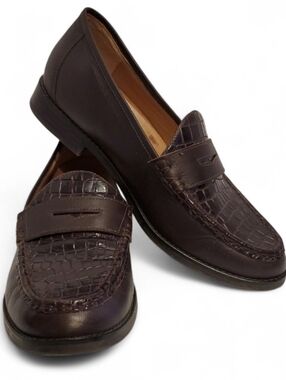 Vionic Waverly Croc Loafer In Brown Size 7